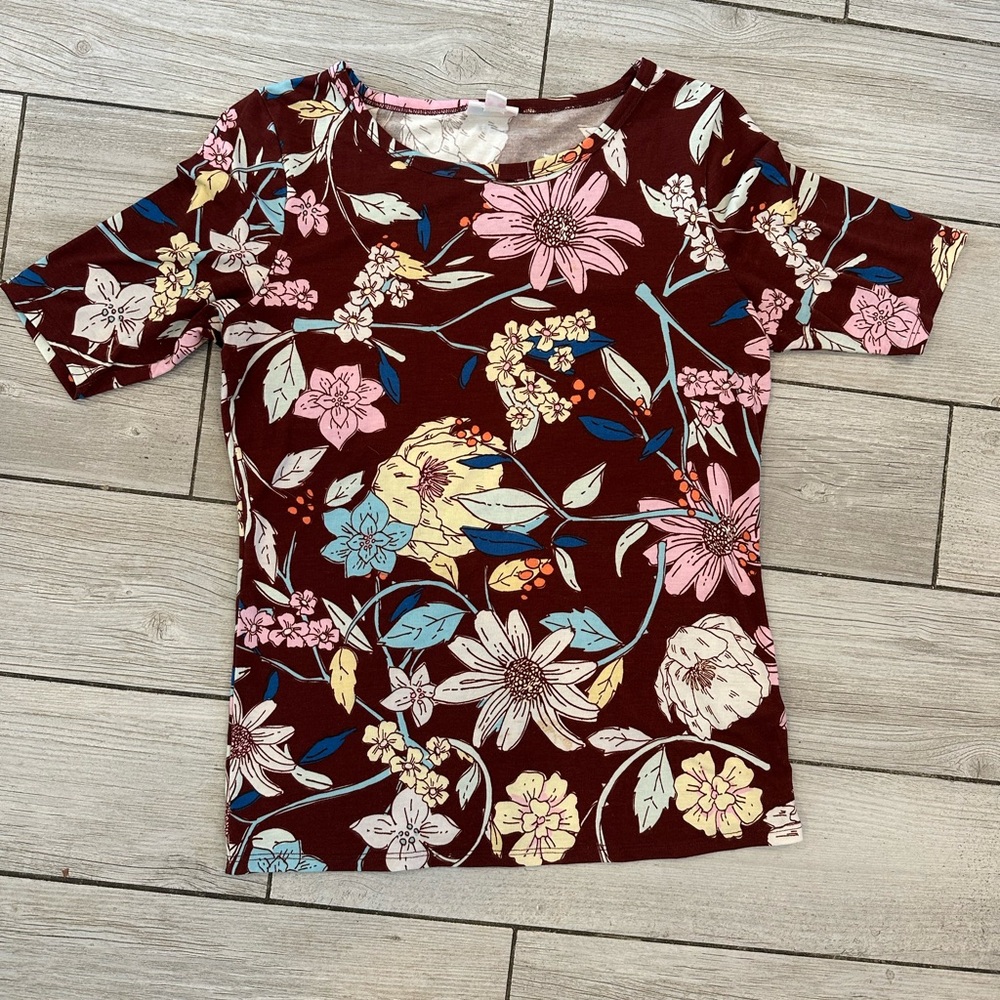 LuLaRoe GIGI Burgundy Floral Short Sleeve Tee